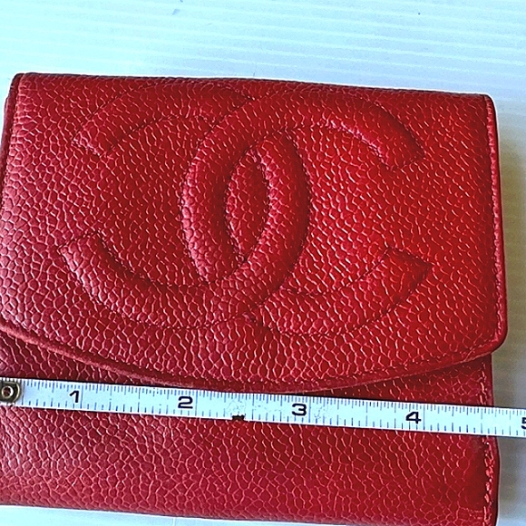 CHANEL AUTHENTIC CAVIAR CALFSKIN LEATHER WALLET GREAT CONDITION - Picture 9 of 10